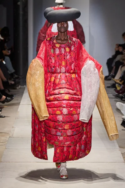 Look 12